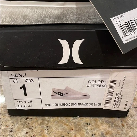 NWT Hurley Kenji White Slip-On Shoes Size 1 Kids Sneakers